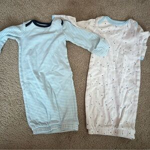 2 newborn sleep gowns